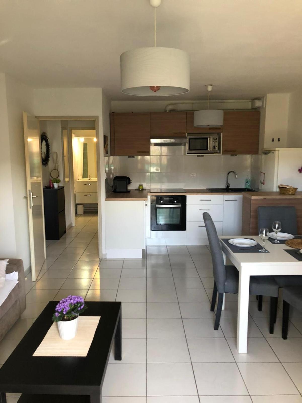 Apartament Les Jardins De Garance Awinion Zewnętrze zdjęcie